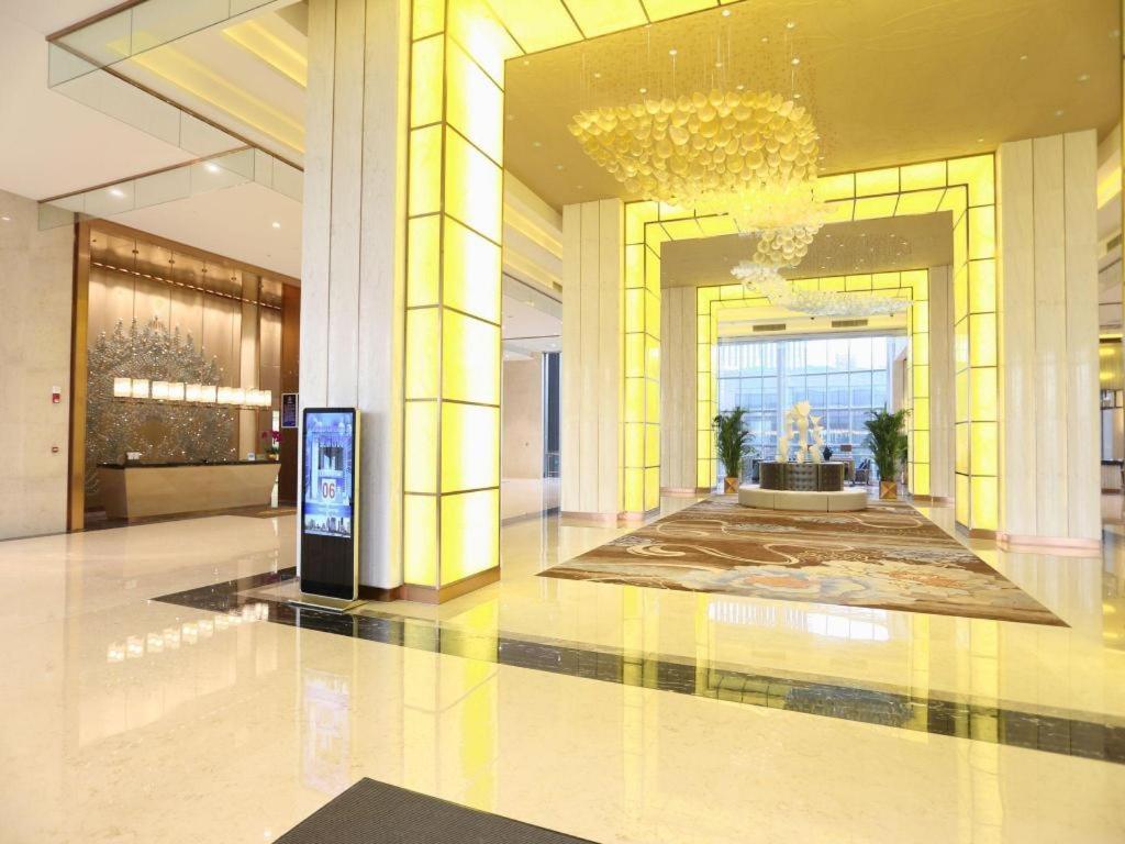 Beijing Grand Skylight International Hotel Exterior photo