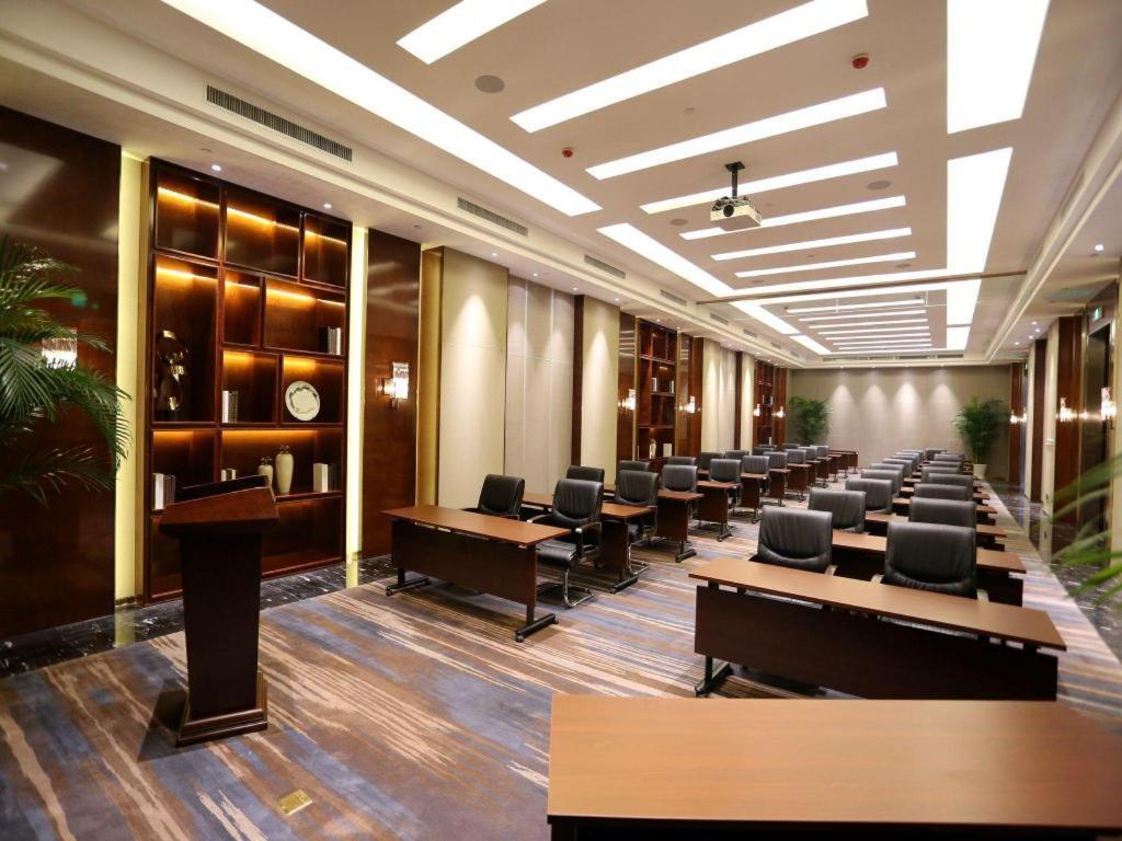 Beijing Grand Skylight International Hotel Exterior photo
