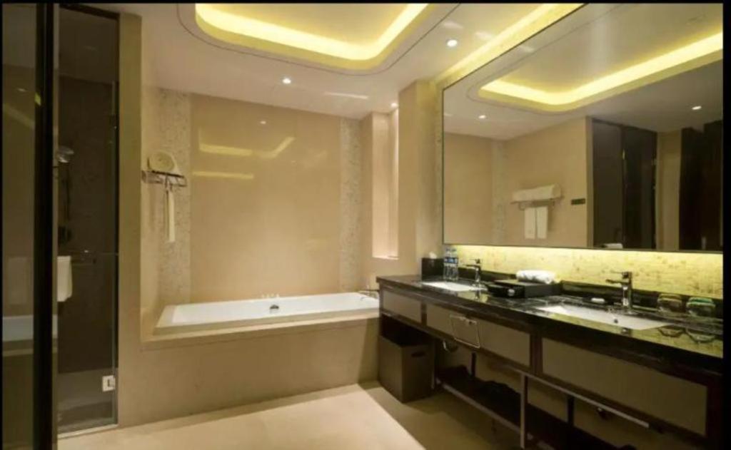 Beijing Grand Skylight International Hotel Exterior photo