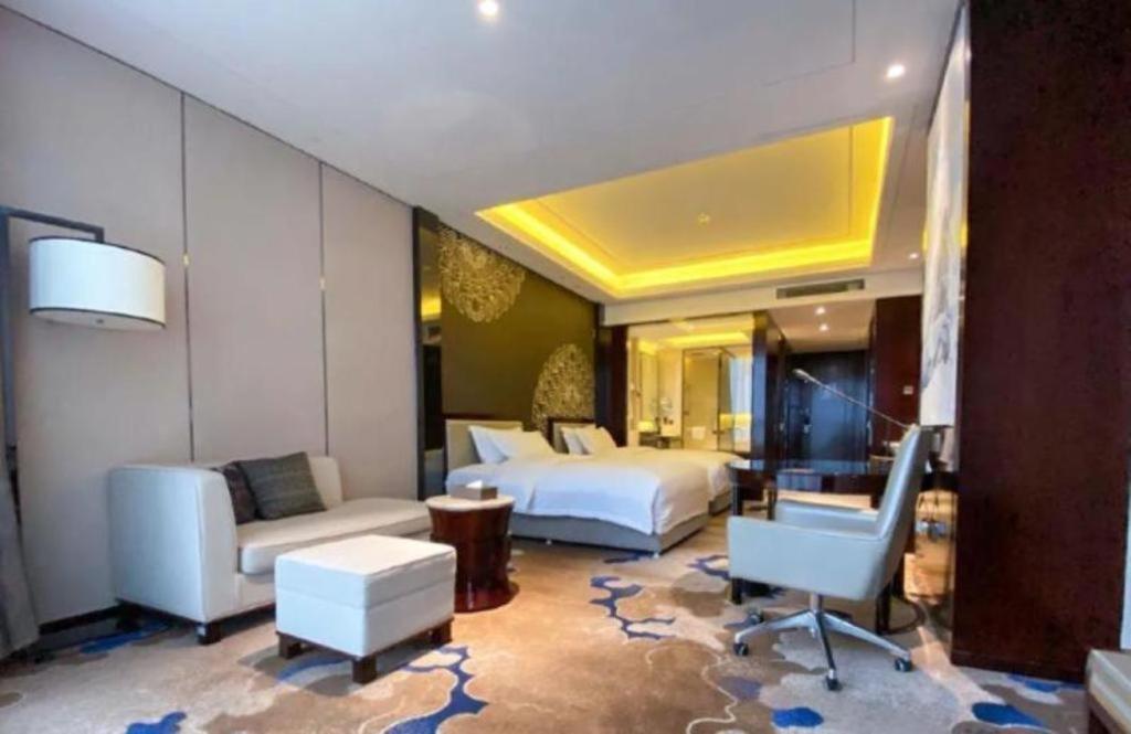 Beijing Grand Skylight International Hotel Exterior photo
