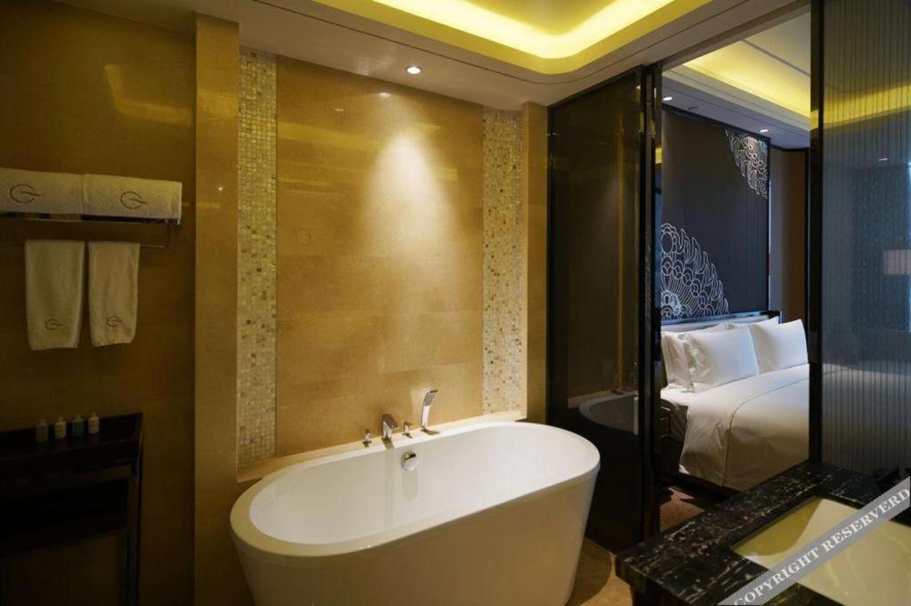 Beijing Grand Skylight International Hotel Exterior photo