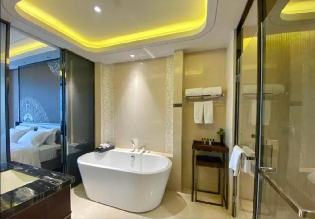 Beijing Grand Skylight International Hotel Exterior photo