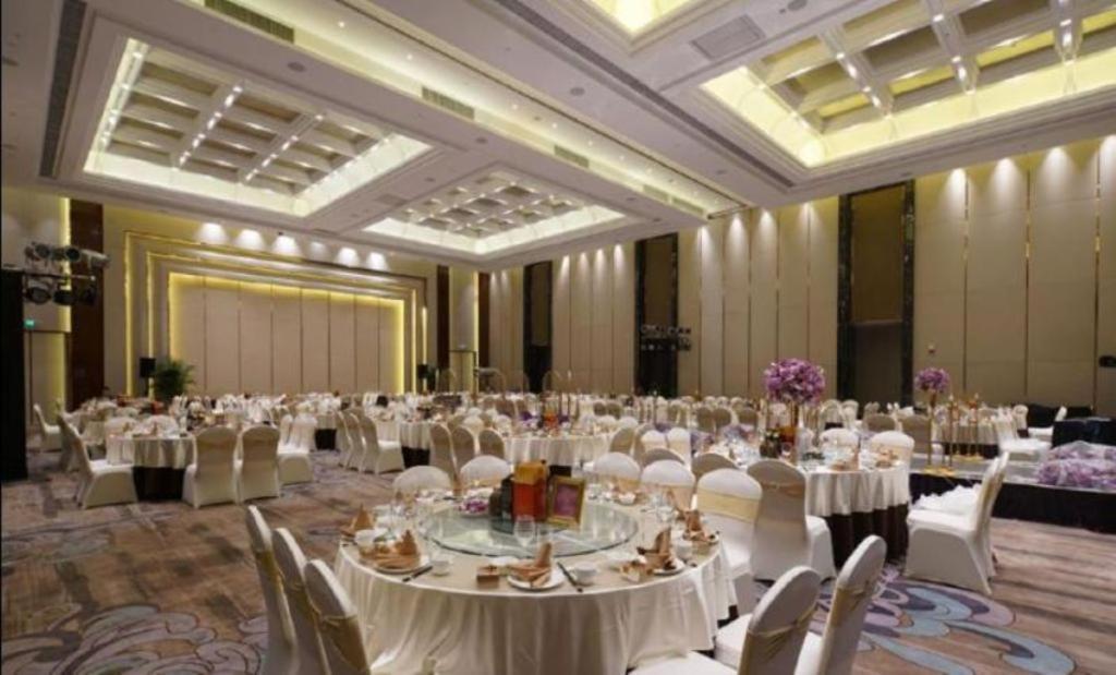 Beijing Grand Skylight International Hotel Exterior photo