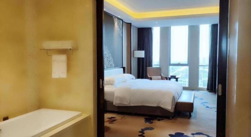 Beijing Grand Skylight International Hotel Exterior photo