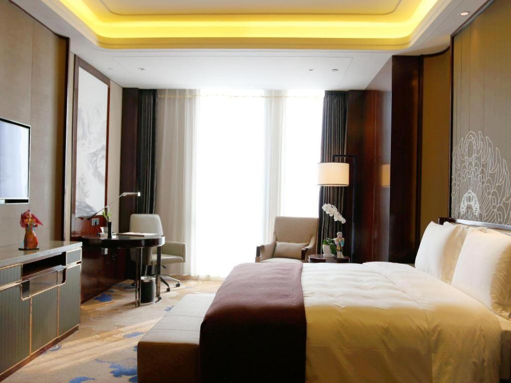 Beijing Grand Skylight International Hotel Exterior photo