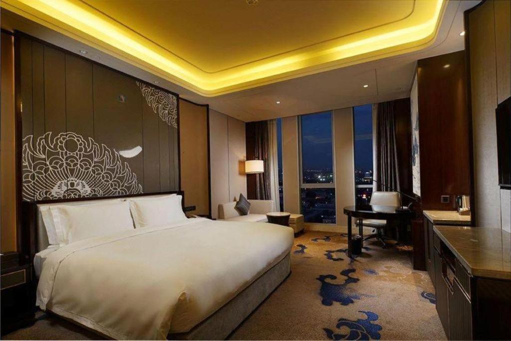 Beijing Grand Skylight International Hotel Exterior photo