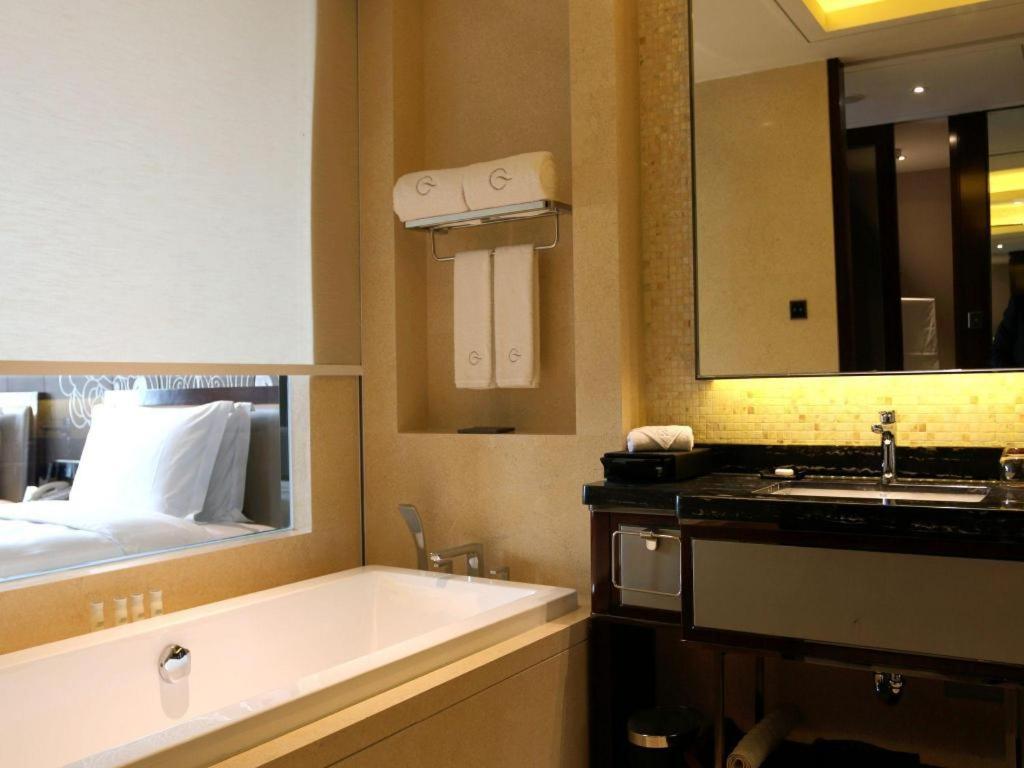 Beijing Grand Skylight International Hotel Exterior photo